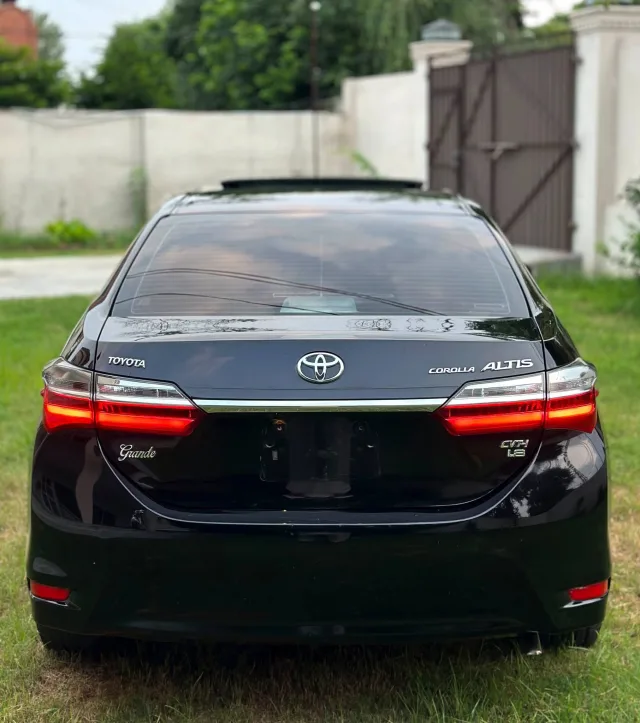 2019 Toyota altis Grande CVT-i 1.8