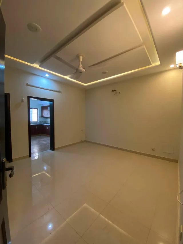 8 Marla Upper Portion Available For Rent With Soller Very Reasonable Rent