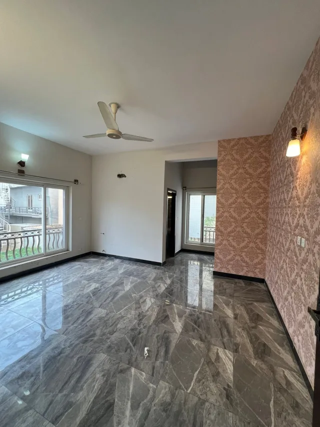 10 Marla house available for rent sector A